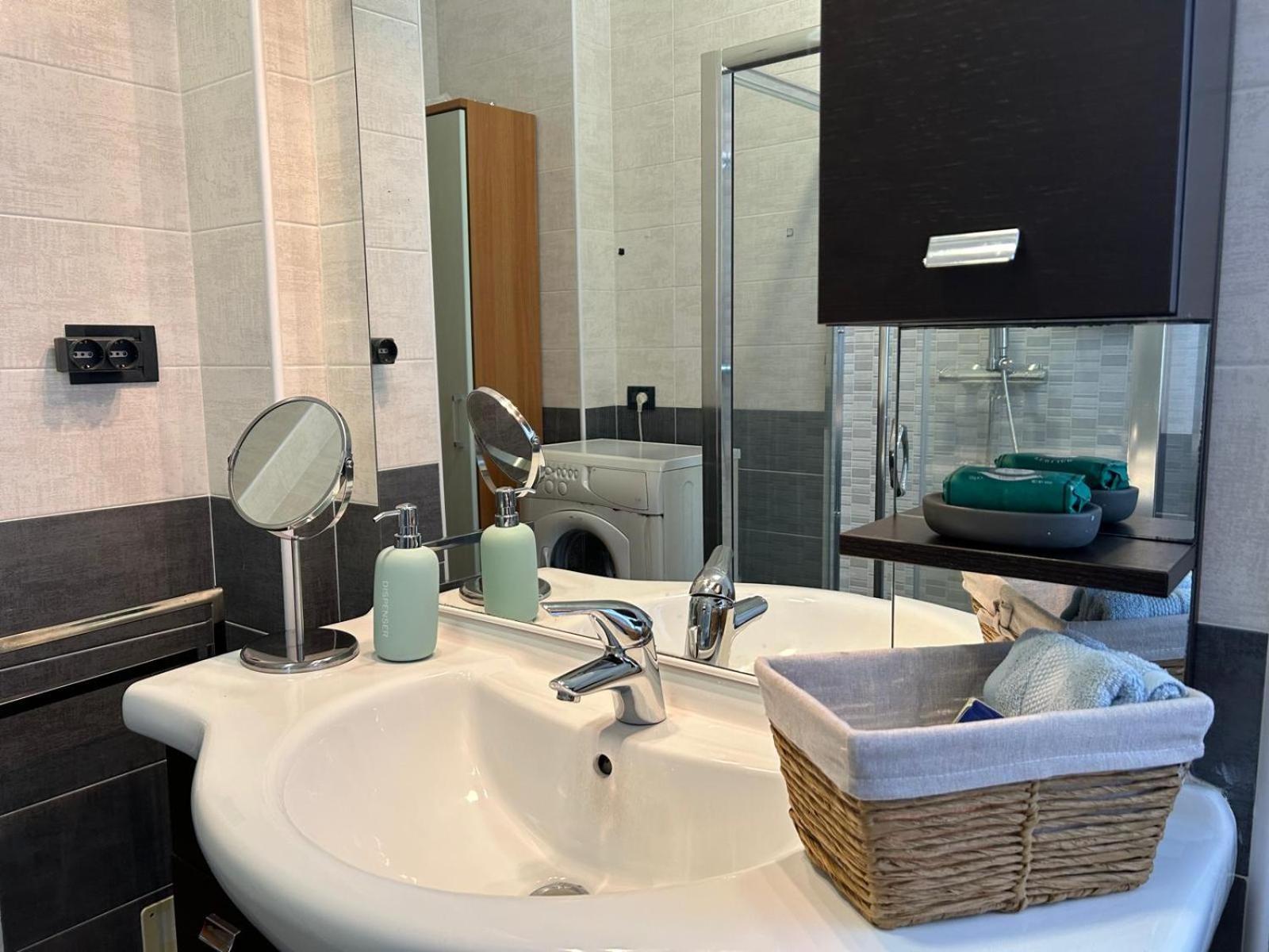 Your Home In Milan - Elegant & Comfortable Stay מראה חיצוני תמונה